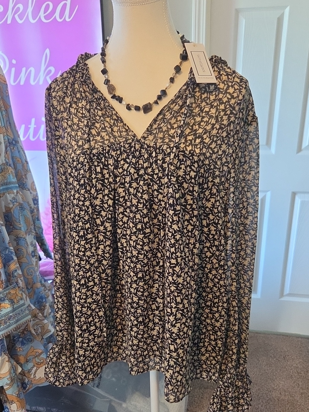 Printed V-Neck Long-Sleeve Blouse in Black and Cream